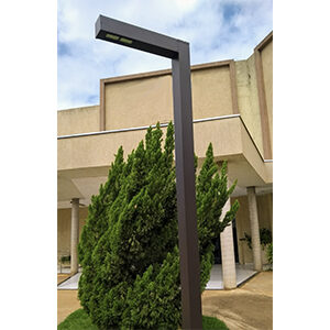 PO20 – Poste Ornamental Metalon Retangular